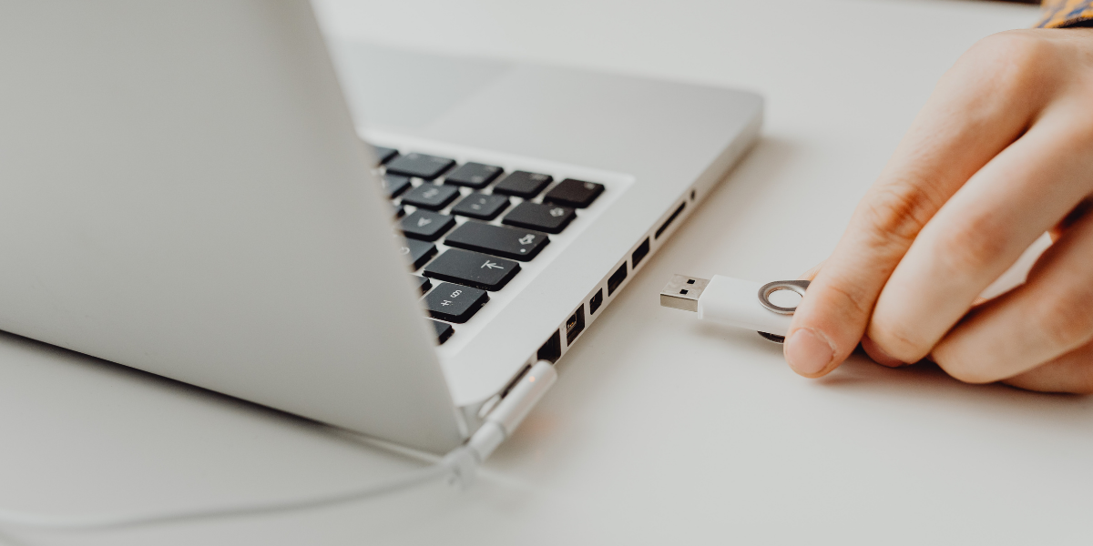 A Flash Drive's Lifespan FOREVER Yours